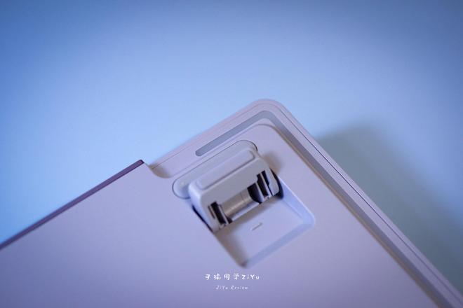 雷柏V700DIY-98机械键盘体验开元ky棋牌清新外观搭配轻柔手感：