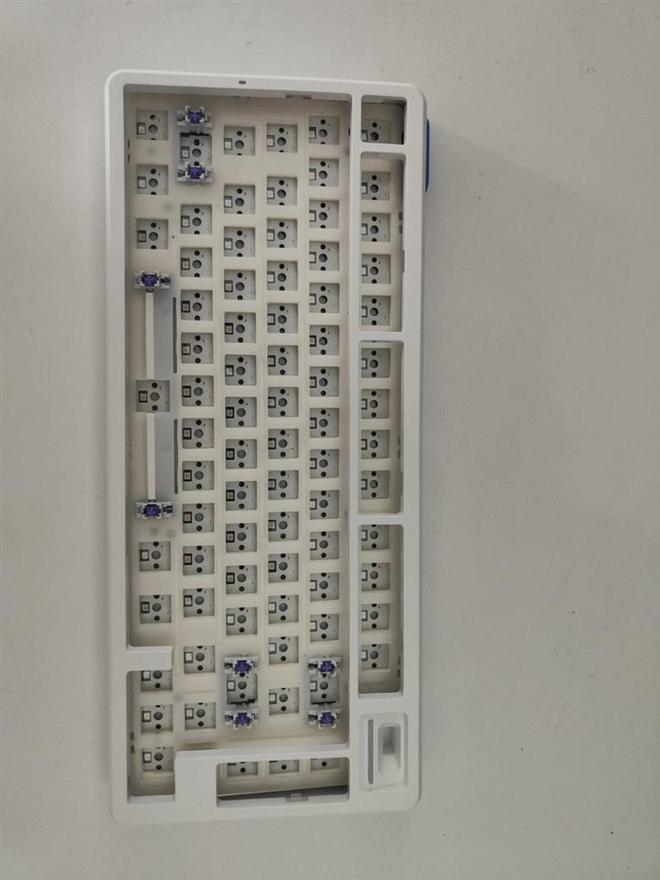 -75评测：7层填充造就的无线客制化新标杆开元ky棋牌三模客制化 雷柏V700DIY(图15)
