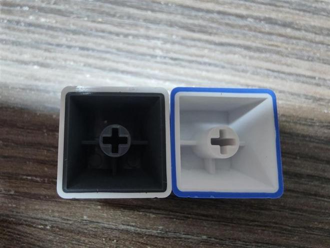 -75评测：7层填充造就的无线客制化新标杆开元ky棋牌三模客制化 雷柏V700DIY(图21)